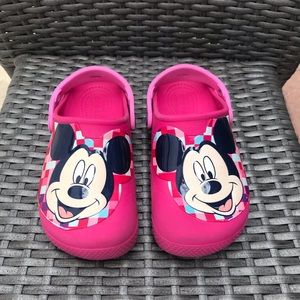 Crocs Mickey Mouse Pink and Black J1
